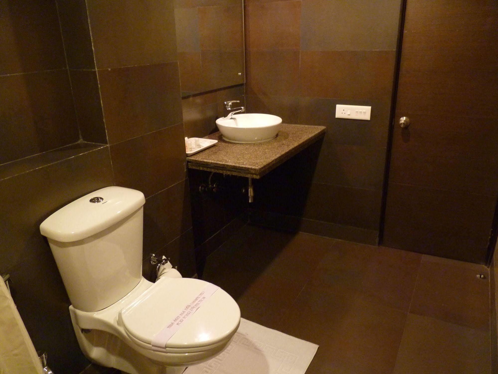 Treebo Trend Hotel Relax Inn 加尔各答 外观 照片