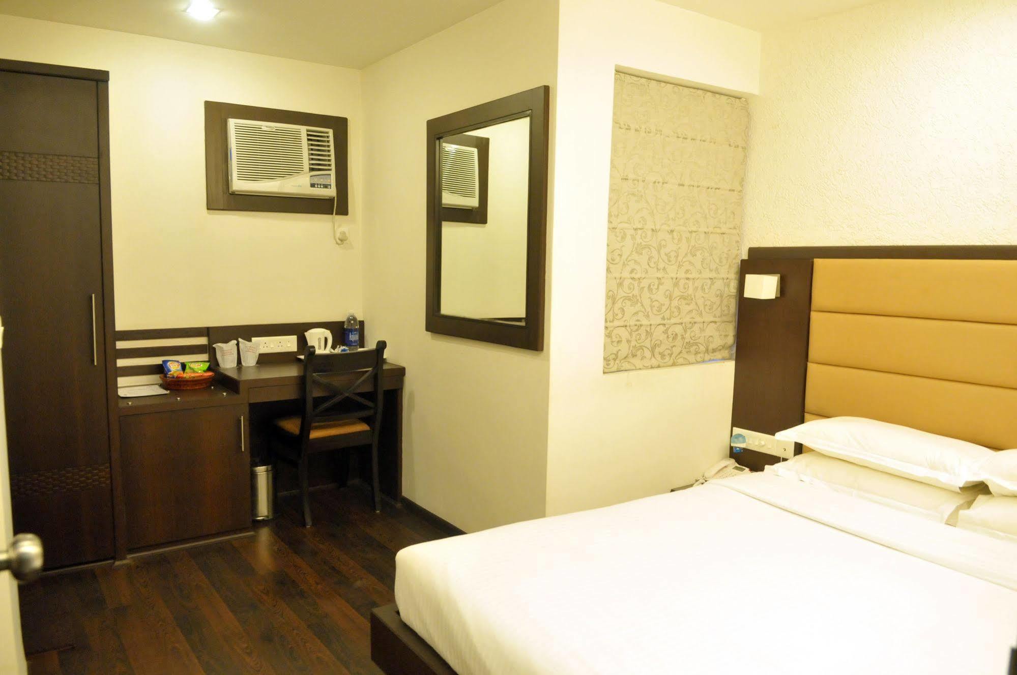 Treebo Trend Hotel Relax Inn 加尔各答 外观 照片