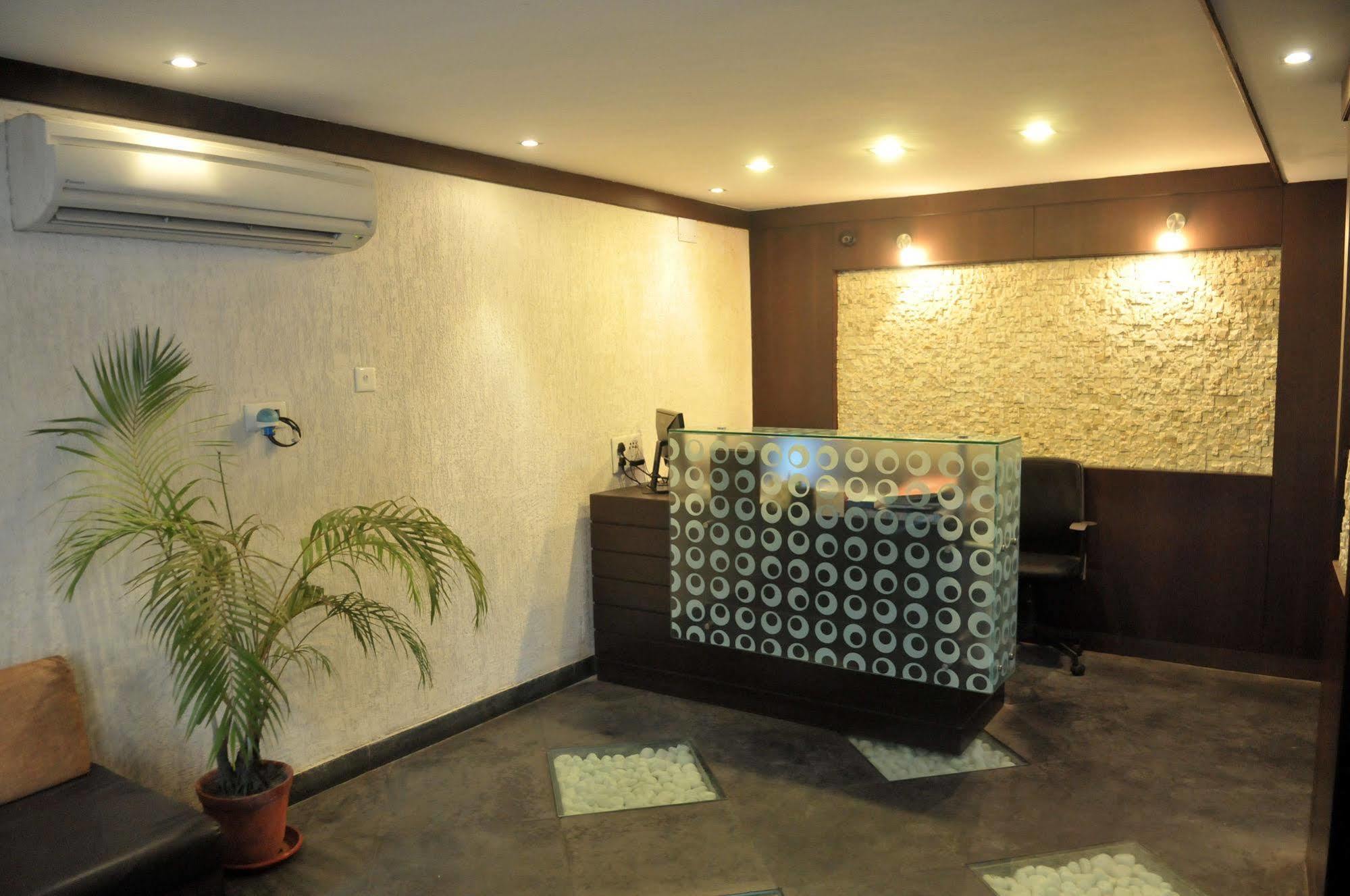 Treebo Trend Hotel Relax Inn 加尔各答 外观 照片